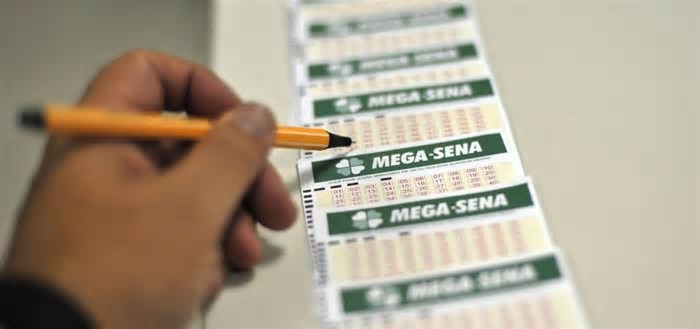 Mega-Sena acumula e prêmio chega a R$ 20 milhões