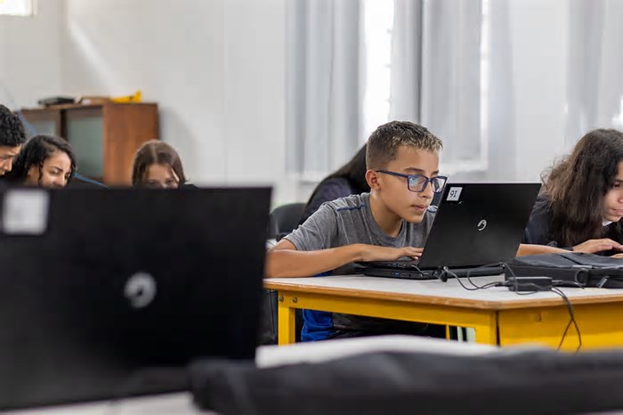 Com mais de 36 mil aprovados, Paraná lidera 2ª Olimpíada de Inovação, Ciência e Tecnologia