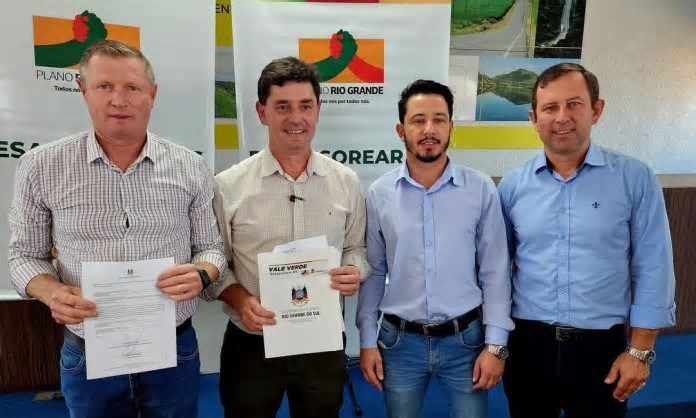Prefeito assina convênio do Programa Desassorear RS em Porto Alegre