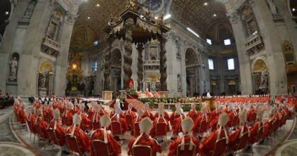 Cardeais seguem sem consenso no segundo dia de conclave