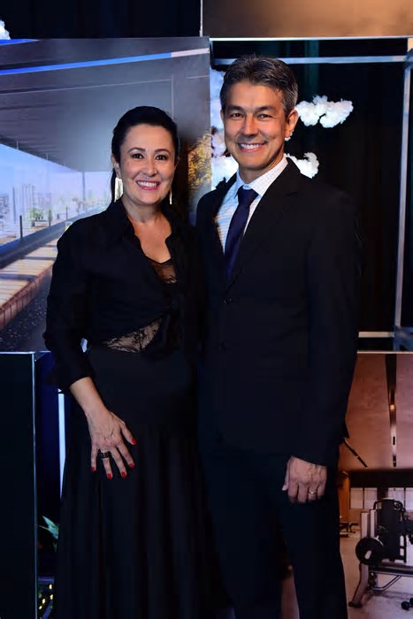 Dupla sertaneja foi contratada pelo prefeito de cidade do interior de MS p... Leia na coluna de hoje