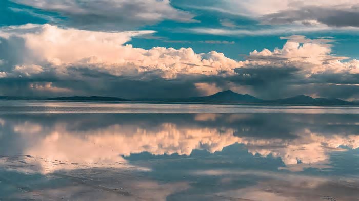 Por que o Salar de Uyuni vira um espelho natural?