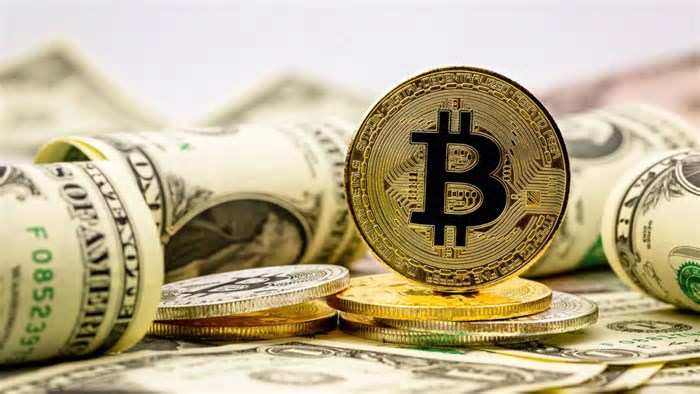 Bitcoin (BTC) fecha março em alta de 14% e começa mês com o pé direito acima dos US$ 96 mil; veja preços das criptomoedas hoje