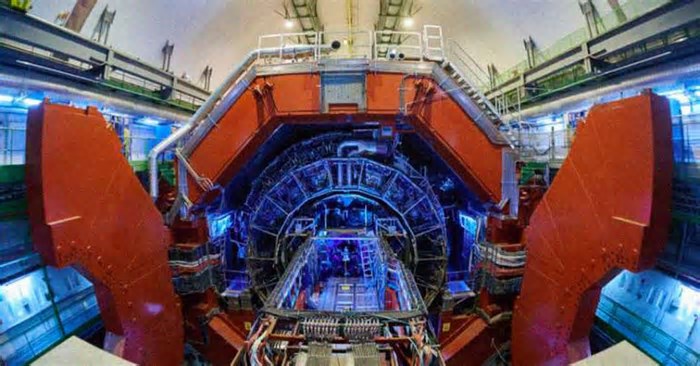 Entre 2015 e 2018, o LHC transformou átomos de chumbo em 29 picogramas de ouro
