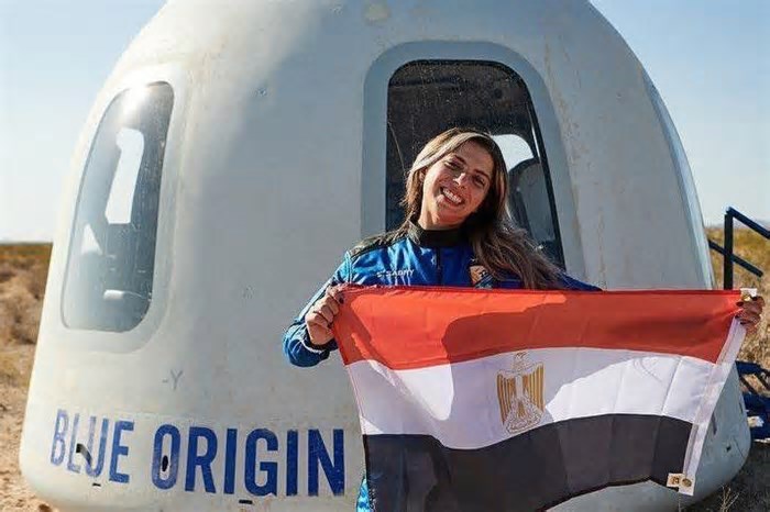 'Seu país e sua riqueza não deveriam definir se você pode ou não sair da Terra', diz Sara Sabry, primeira africana a ir ao espaço
