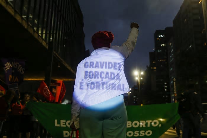 CNJ afasta juíza que negou aborto legal a menina vítima de estupro