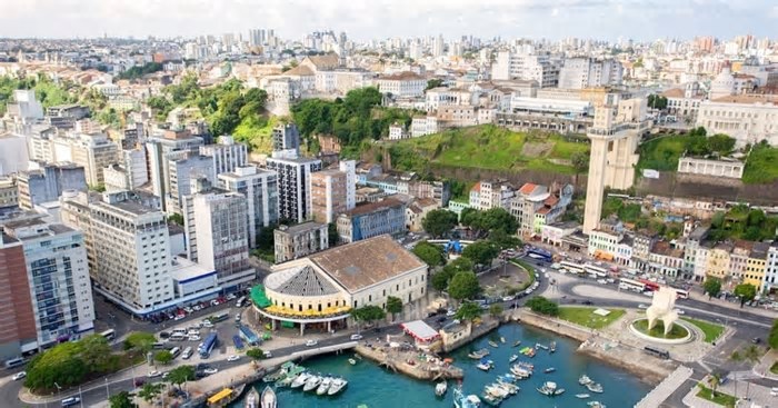 Bahia registra aumento de 61% no número de turistas estrangeiros no início de 2025