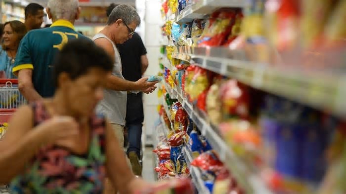 Conheça os 50 alimentos que mais prejudicam a sua saúde