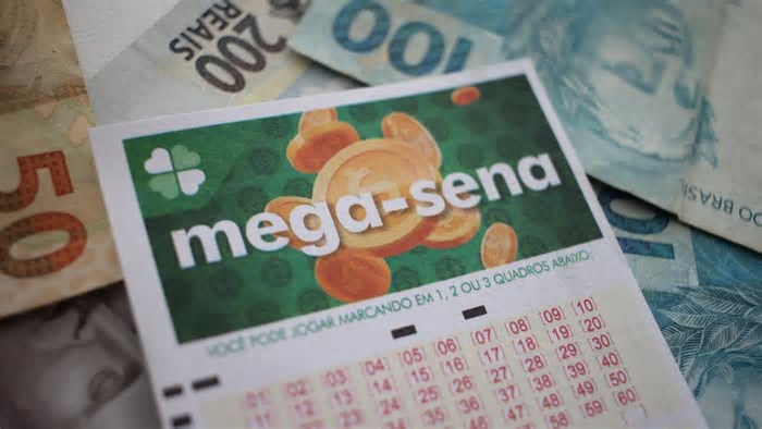 Mega-Sena sai para 2 apostas com R$ 51 milhões cada; veja quanto rende