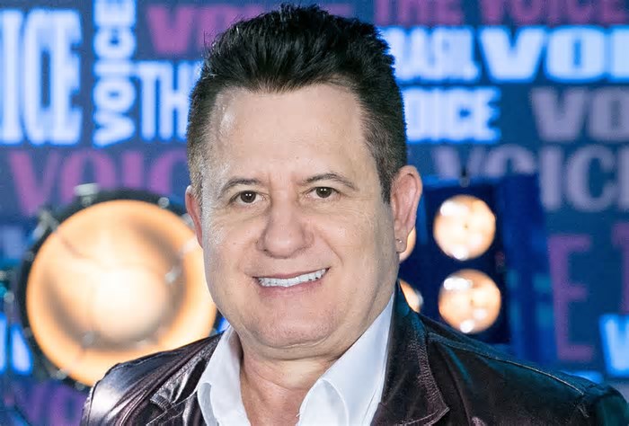 Assessoria atualiza estado de saúde de Marrone após queda do palco