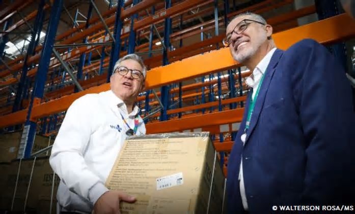 Ministério da Saúde recebe 1,3 milhão de vacinas contra a covid-19
