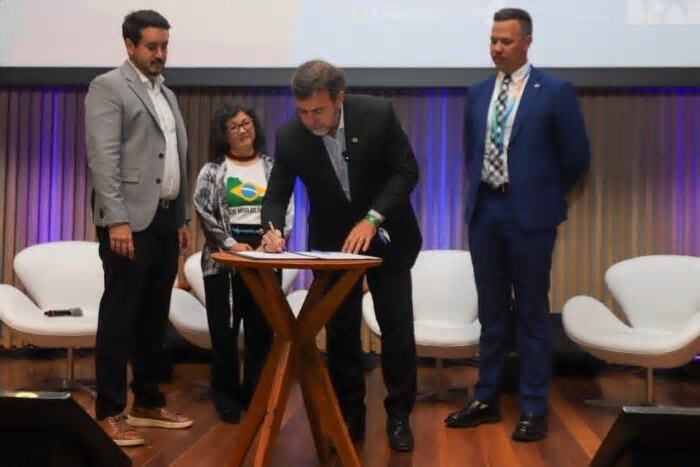 Visit Brasil Summit: Embratur e SOS Mata Atlântica firmam parceria para impulsionar turismo sustentável no país