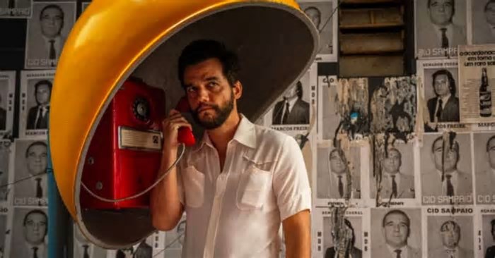Saiba mais sobre 'O Agente Secreto', filme brasileiro que foi ovacionado em Cannes