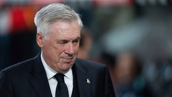 Observado por Ancelotti, lateral-esquerdo quer reassumir posição na seleção brasileira