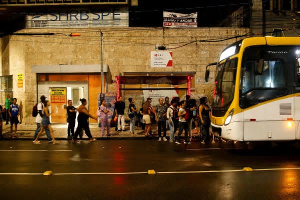 Assaltos a ônibus no Recife persistem e mantêm clima de medo entre usuários