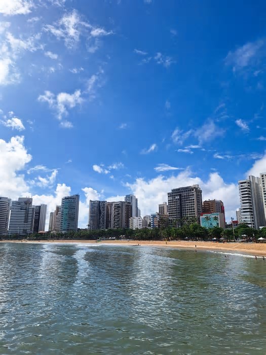 Vontade de ir à praia durante o final de semana? Confira trechos próprios para banho em Fortaleza
