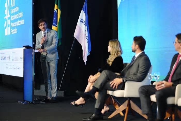 Autonomia orçamentária e obrigatoriedade de inscrição na OAB marcam abertura do XVII ENPF