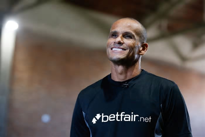 Rivaldo pede empatia com Neymar e comenta início de Carlo Ancelotti à frente da seleção brasileira