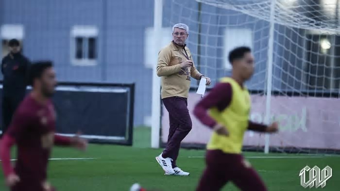 Odair Hellmann mostra confiança em recuperação do Athletico na Série B
