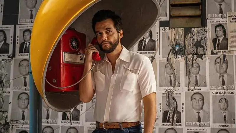 'O Agente Secreto' é um 'thriller político estiloso e vibrante' candidato a Oscar, diz crítico da BBC