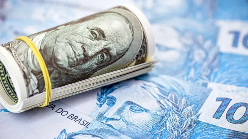 Aumento do IOF deixa remessas e compras no exterior mais caras: entenda o que muda no imposto e o impacto disso na economia