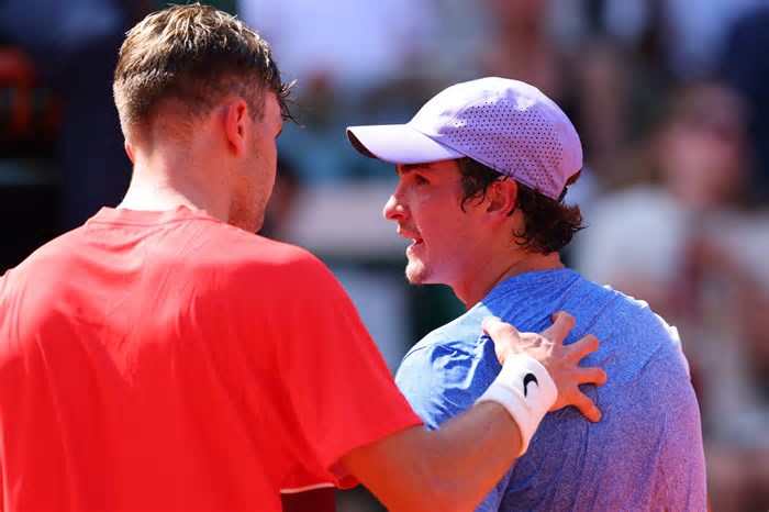 João Fonseca 'vai ser assustador', prevê algoz em Roland Garros