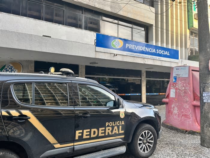 PF cumpre mandados judiciais em nova fase de investigação que apura fraudes no INSS