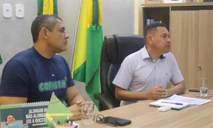 Prefeito de Assis Brasil, Jerry Correia, recebe deputado federal Coronel Ulysses no gabinete municipal