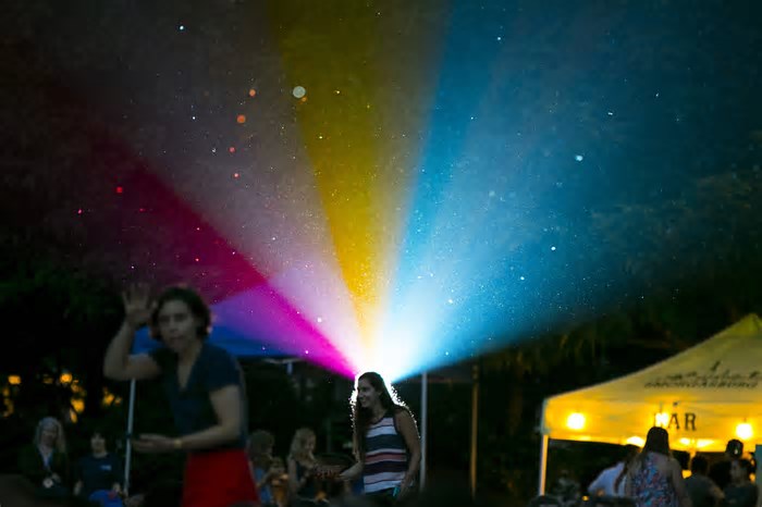 Campeã do BBB 25 é recebida com festa em Fortaleza e ganha título de embaixadora do turismo