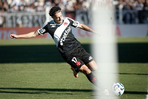 Nuno Moreira marca golaço para o Vasco na Copa do Brasil. Assista