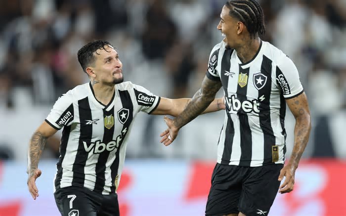 Dupla desencanta pelo Botafogo em goleada na Copa do Brasil