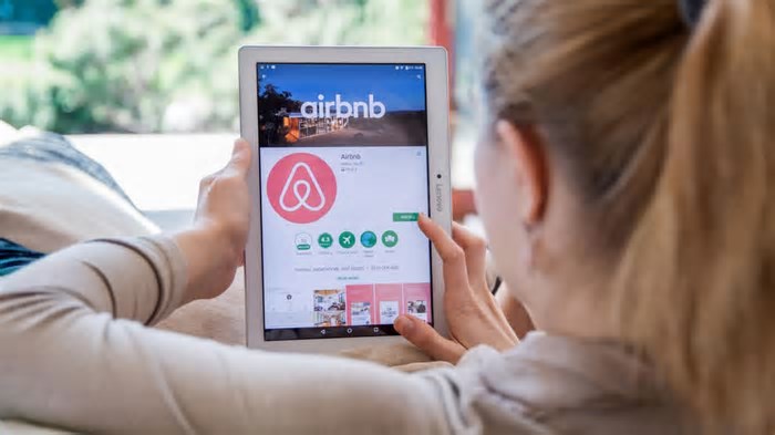 Por que o Airbnb decidiu investir em experiências premium?