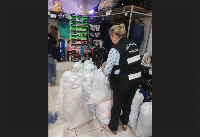 Ação contra pirataria apreende R$ 640 mil em produtos falsificados na Grande Florianópolis