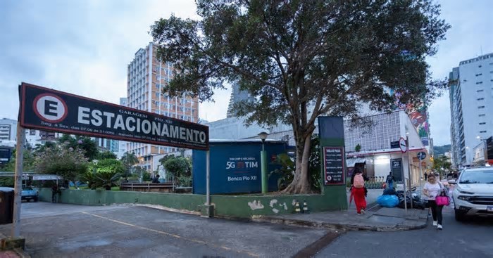 Em leilão milionário, Florianópolis abre concessão de praça Pio 12 e estacionamento por 35 anos