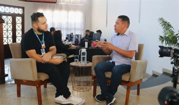 Prefeito Jerry Correia destaca avanços e festividades em entrevista ao portal ContilNet Acre