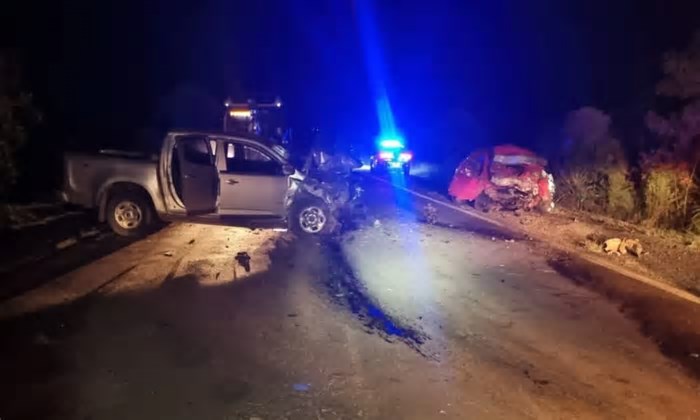 Homem morre em colisão frontal entre carro e caminhonete na BR-158, em Cruz Alta