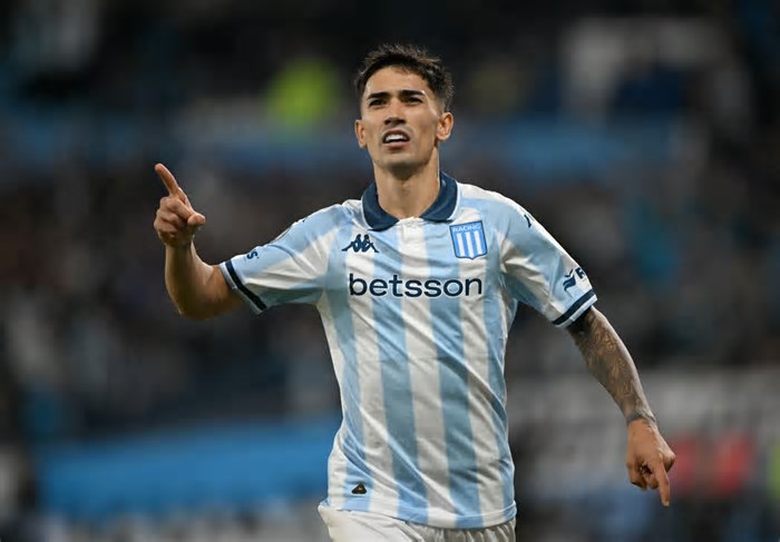 Racing goleia Colo-Colo e complica o Fortaleza na Libertadores