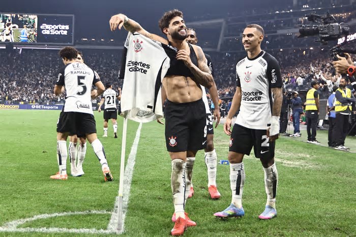 Corinthians luta para se manter vivo na Sul-Americana; veja destaques da TV