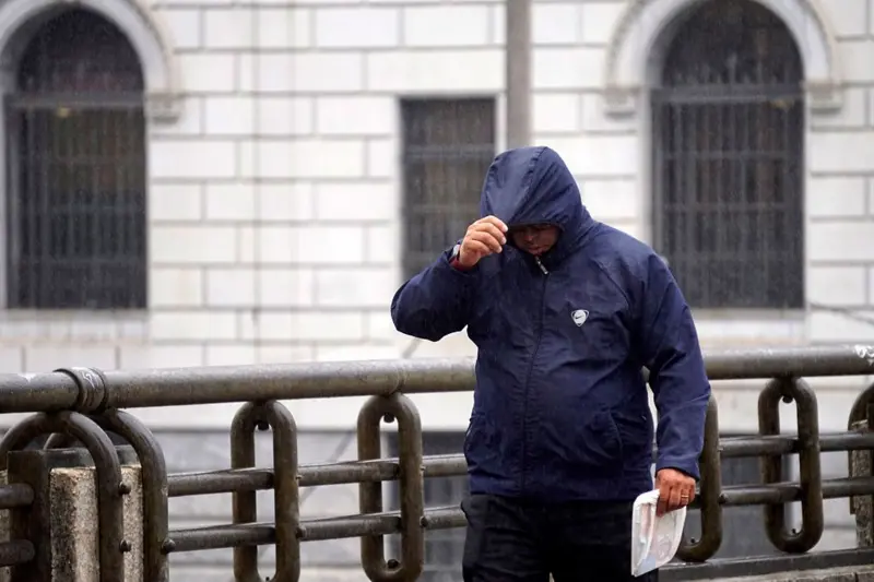 A primeira onda de frio do ano que avança pelo Brasil derrubando temperaturas