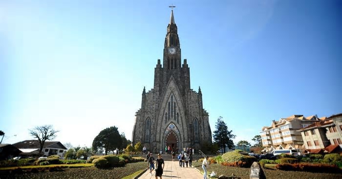 Além de turistas, abordagem para vender multipropriedades indigna comerciantes de Canela e Gramado