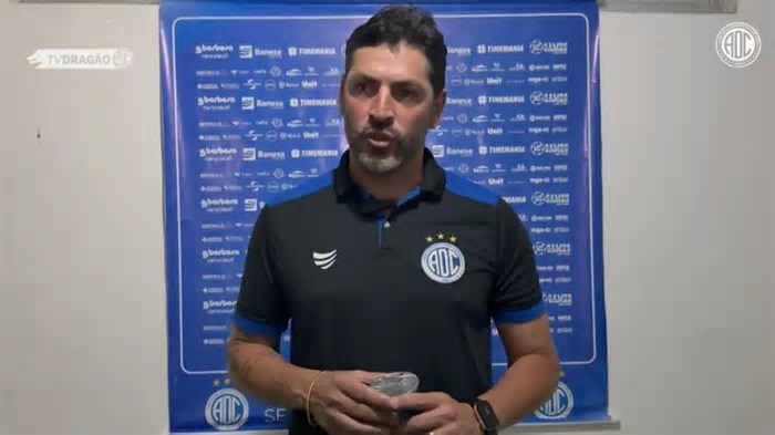 Auxiliar do Confiança valoriza empate e elogia postura da equipe