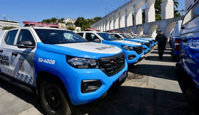 Rio registra queda no roubo de veículos, mas número de celulares levados por bandidos dispara