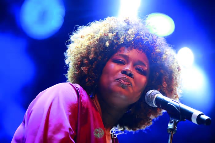 Eliana Rosa: música no corpo, teatro na alma
