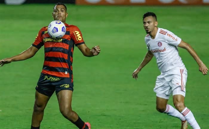 Vidente prevê vitória suada do Internacional sobre o Sport no Brasileirão Betano 2025