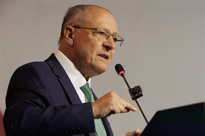 Acreditamos que gripe aviária possa ser transitória e rápida no Brasil, diz Alckmin