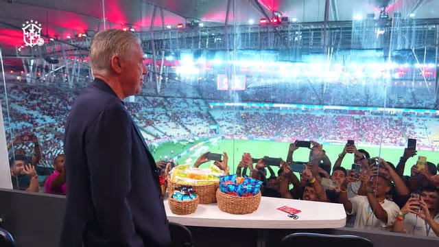 Carlo Ancelotti and Vini Jr reunite at Maracanã