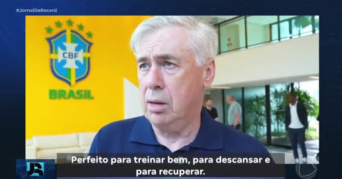 Carlo Ancelotti visita Granja Comary e experimenta churrasco brasileiro