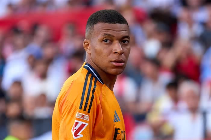 Kylian Mbappe Starts | 4-4-1-1 Real Madrid Predicted Starting Lineup Against Real Sociedad