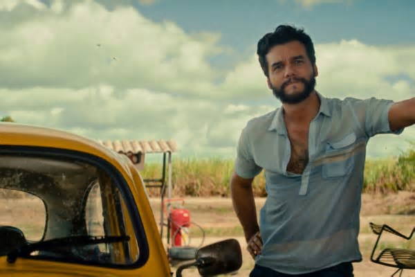Wagner Moura ganha o prêmio de Melhor Ator por 'O Agente Secreto'