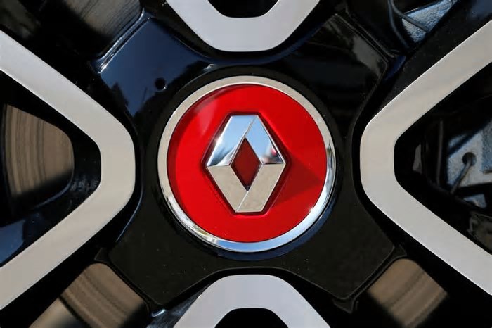 Renault, ancora aperti a fornire tecnologia a rivali per rendere auto più economiche - Ad